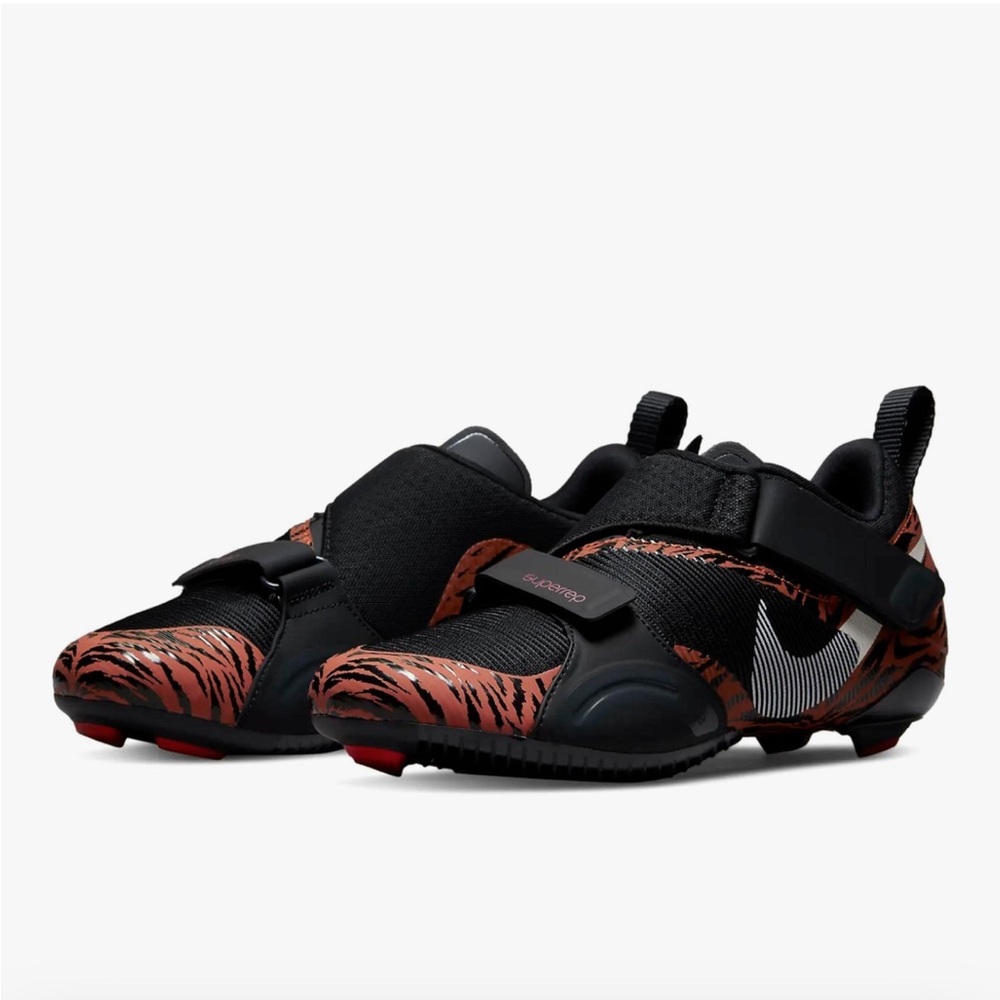Nike Women's Black and Orange Cycle Shoes